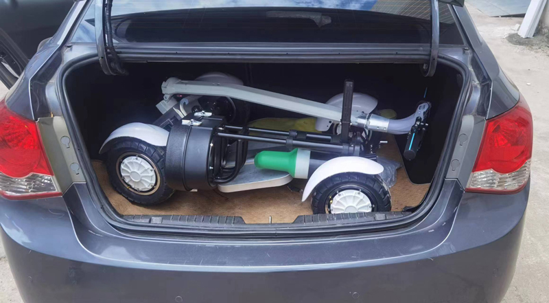 4 Wheel Personal Golf Transport Scooter with Seat Box and Enhanced Stability Control - Image 7